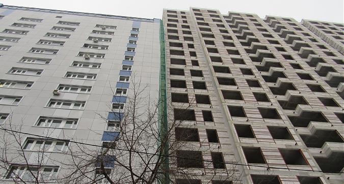 Вид с Докучаева переулка на жилой комплекс Волга Квартирный контроль